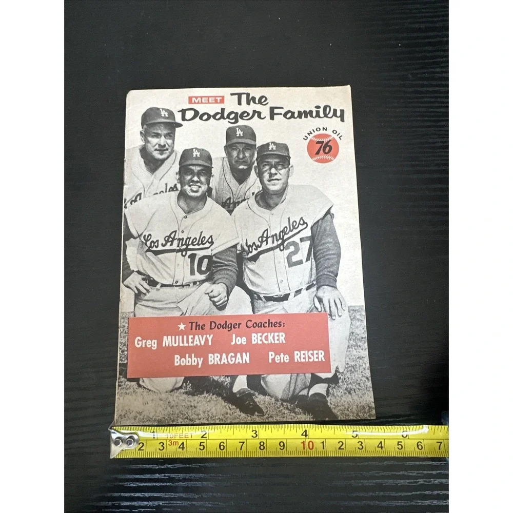 1960 THE‎ DODGER COACHES Union76 Meet The Dodger Family Booklet